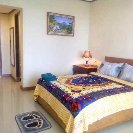 Rest Area 88 Guest House เตจากูลา ภายนอก รูปภาพ