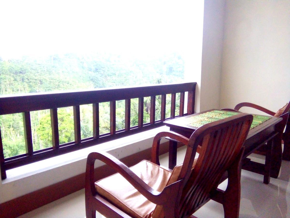 Rest Area 88 Guest House เตจากูลา ภายนอก รูปภาพ